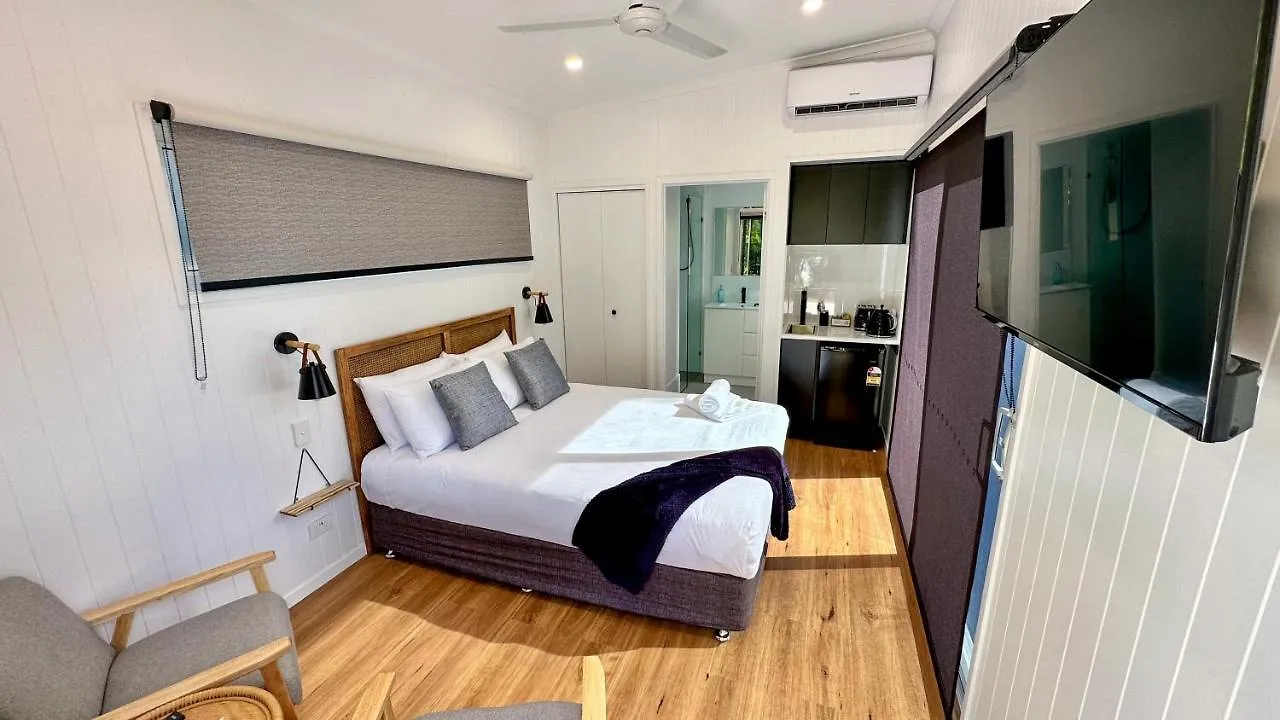 Resort Hotel Poinciana At Cooee Bay Yeppoon