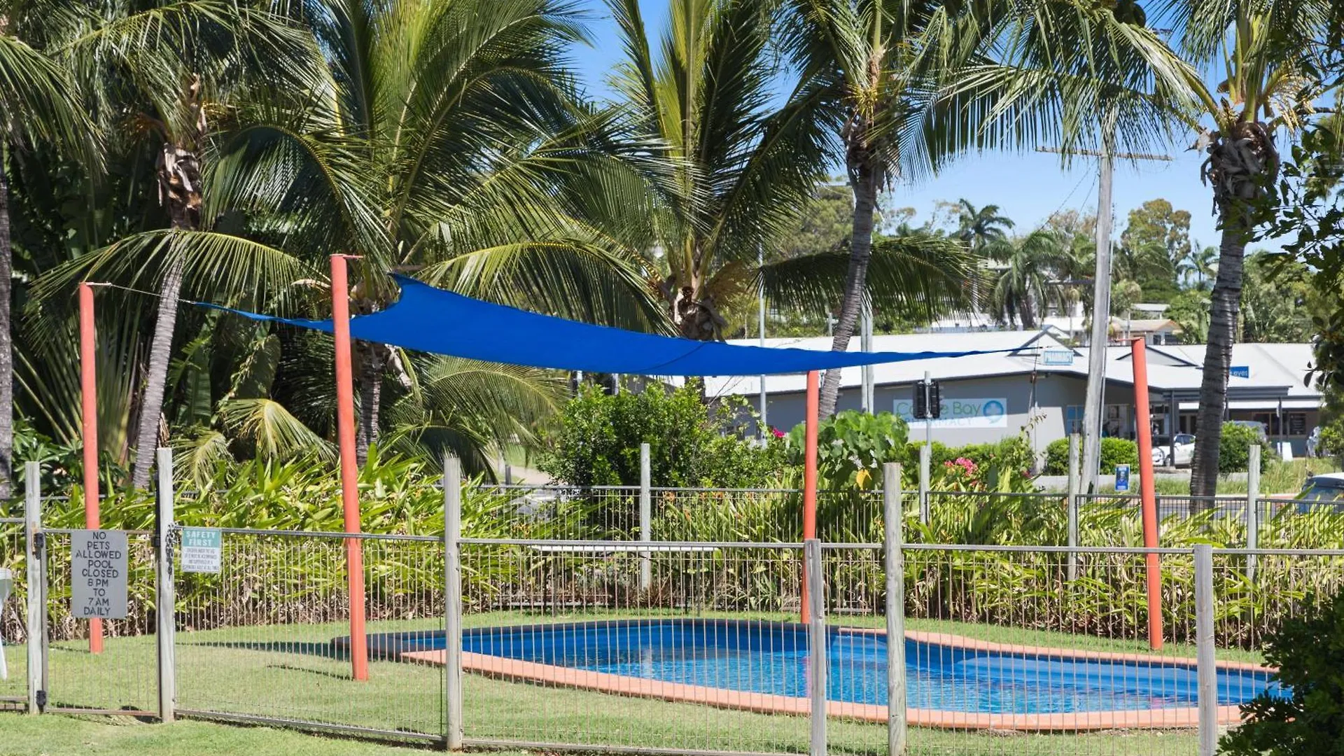 Hotel Poinciana At Cooee Bay Yeppoon 0*,  Australien